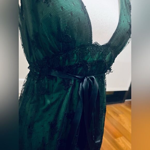 Miguelina silk/lace blouse size large - Picture 2 of 9